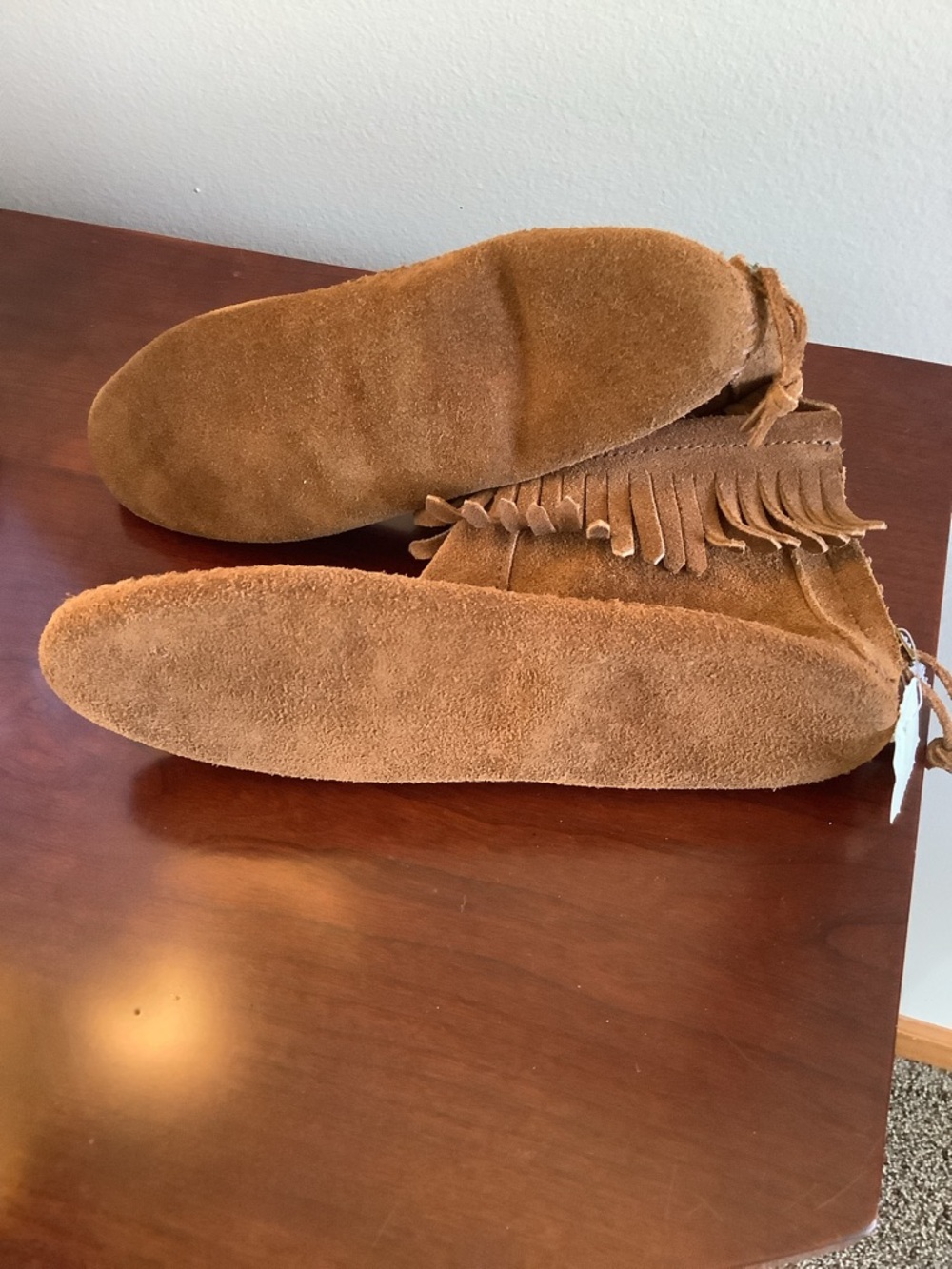Minnetonka vintage moccasins NWOB size 5 - Picture 2 of 4